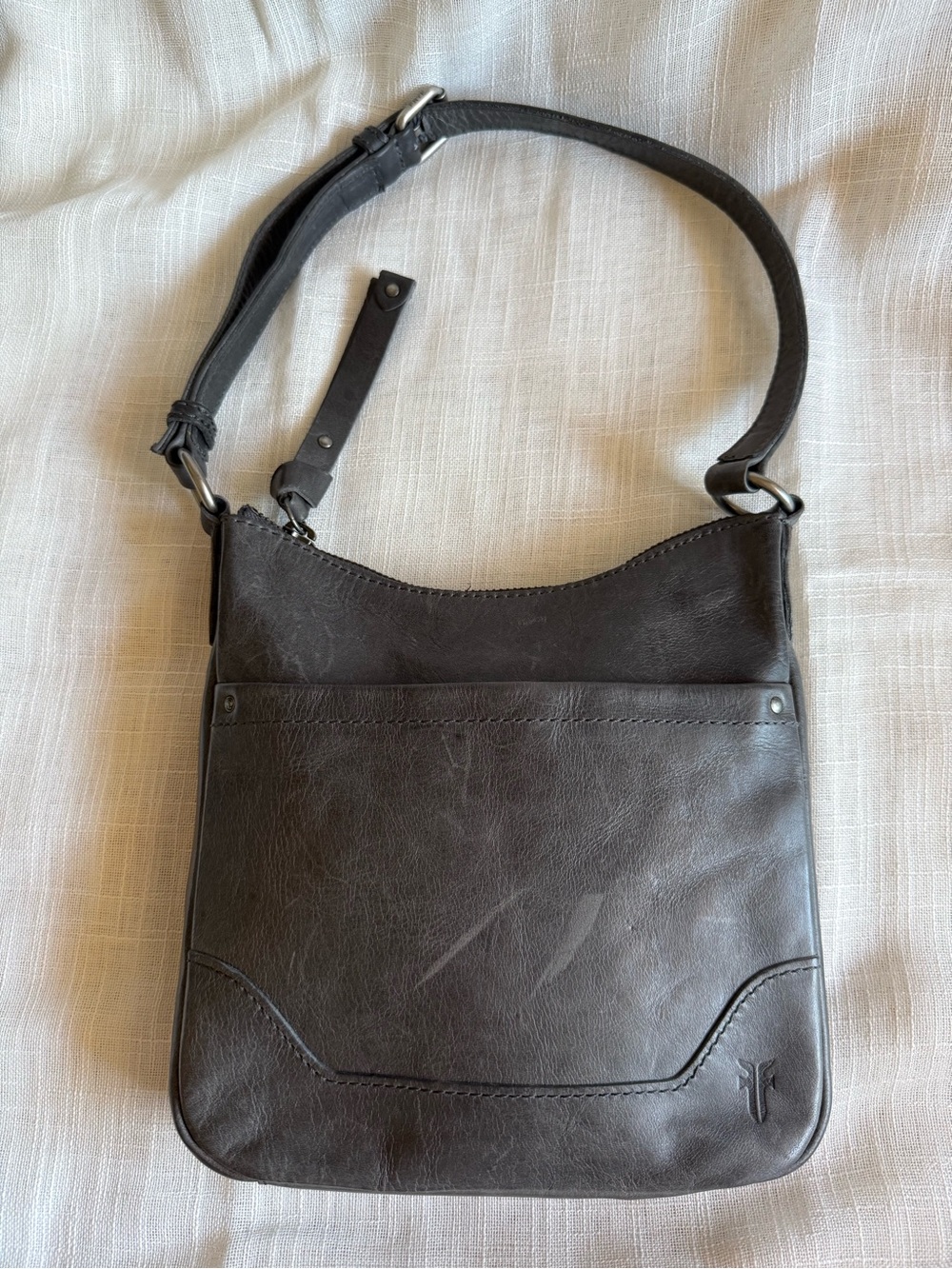 Frye Melissa X5604 Carbon Grey Gray Swing Leather shoulder Bag Medium *Flawed*